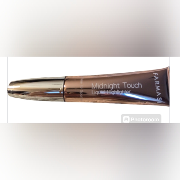 Highlighter. Time to Sparkle. Farmasi quality brand. Unique applicator. - Picture 2 of 7